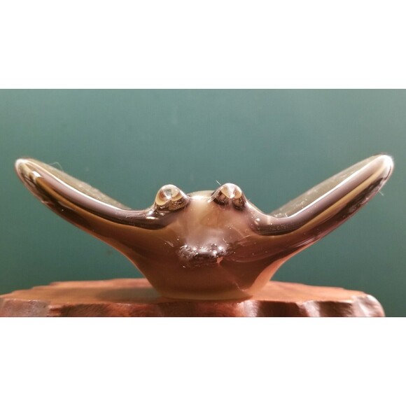 Stingray Figurine Hand Blown Art Glass Decor Green & Black 7.5"x6.5"x3" - Picture 5 of 6